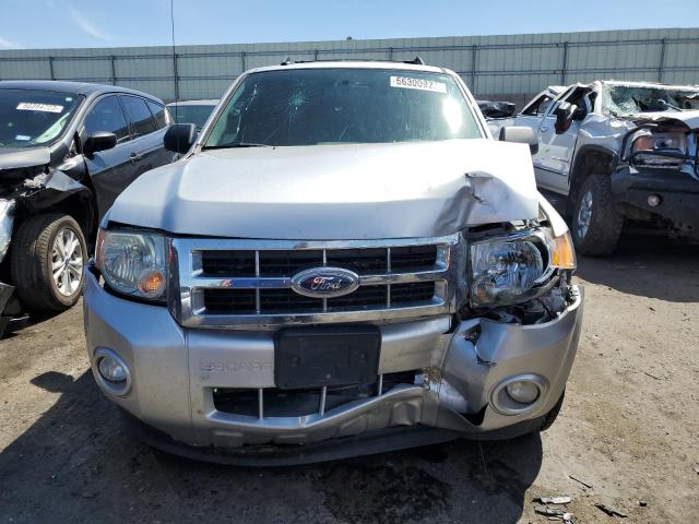 1FMCU0D76CKB37134 - 2012 FORD ESCAPE XLT SILVER photo 5