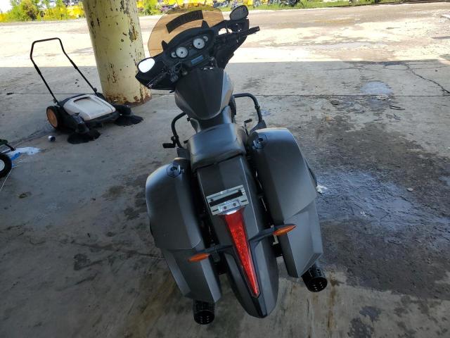 5VPDB36N7F3038656 - 2015 VICTORY MOTORCYCLES CROSS COUN GRAY photo 4