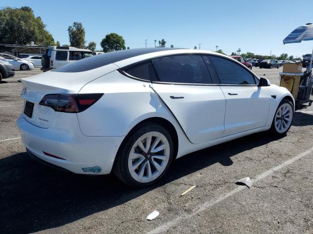 5YJ3E1EB8NF244924 - 2022 TESLA MODEL 3 أبيض صورة 3