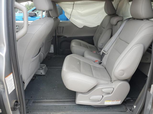 5TDYK3DC9GS749096 - 2016 TOYOTA SIENNA XLE SILVER photo 11