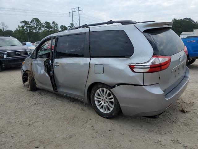 5TDYK3DC9GS749096 - 2016 TOYOTA SIENNA XLE SILVER photo 2