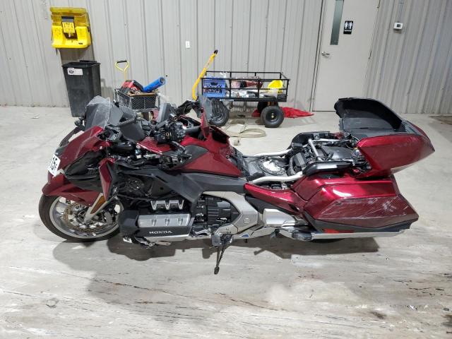JH2SC7902JK002664 - 2018 HONDA GL1800 RED photo 3