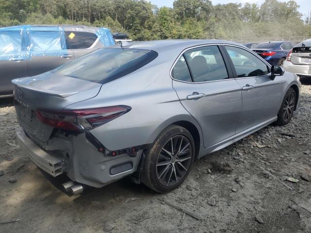 4T1G11AK5RU202576 - 2024 TOYOTA CAMRY SE NIGHT SHADE SILVER photo 3