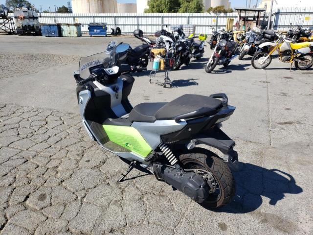 WB10C2304JZL08586 - 2018 BMW C EVOLUTIO Серебристый фото 3