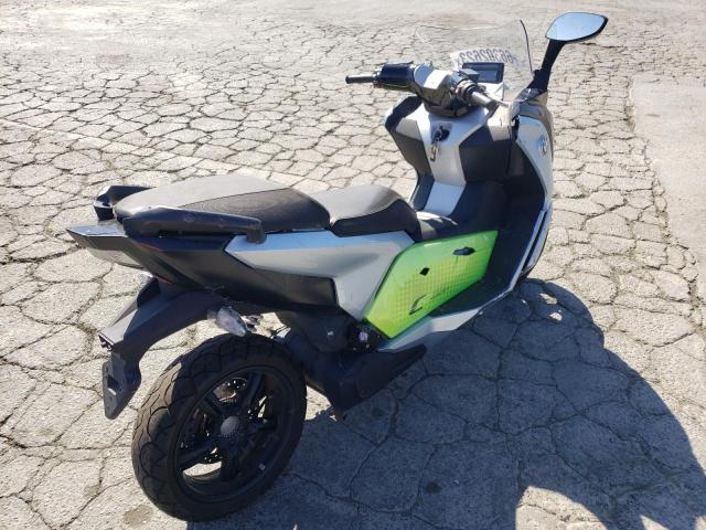 WB10C2304JZL08586 - 2018 BMW C EVOLUTIO Серебристый фото 4