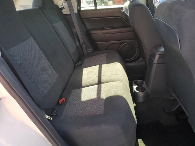 1C4NJCBB9GD506500 - 2016 JEEP COMPASS SPORT Weiß Foto 10