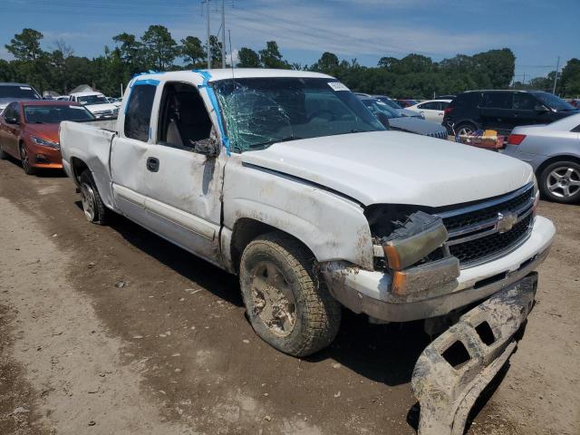 1GCEC19V87Z197331 - 2007 CHEVROLET SILVERADO C1500 CLASSIC WHITE photo 4