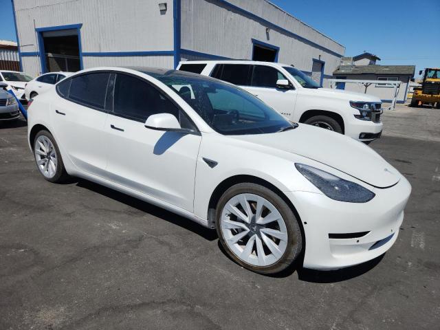 5YJ3E1EA0NF166730 - 2022 TESLA MODEL 3 WHITE photo 4