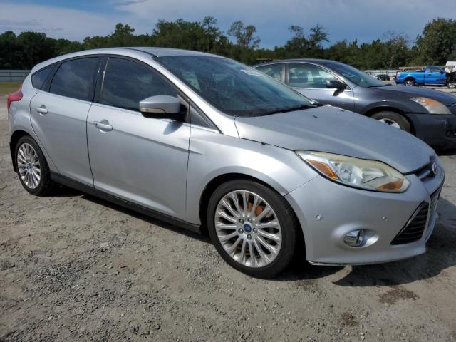 1FAHP3N20CL166425 - 2012 FORD FOCUS TITANIUM SILVER photo 4