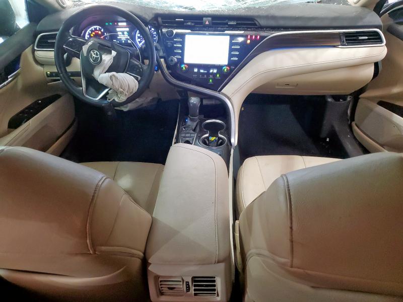 4T1B11HK2JU090579 - 2018 TOYOTA CAMRY L 白色 照片 8