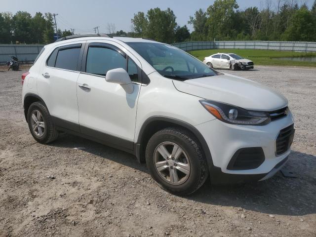 KL7CJPSB3JB712409 - 2018 CHEVROLET TRAX 1LT WHITE photo 4