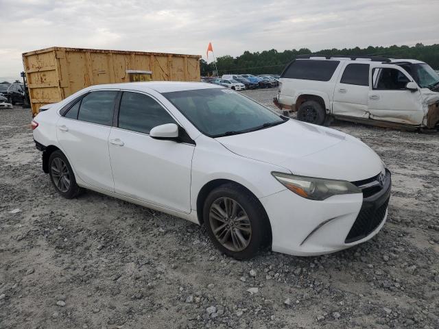 4T1BF1FK6GU121815 - 2016 TOYOTA CAMRY LE WHITE photo 4