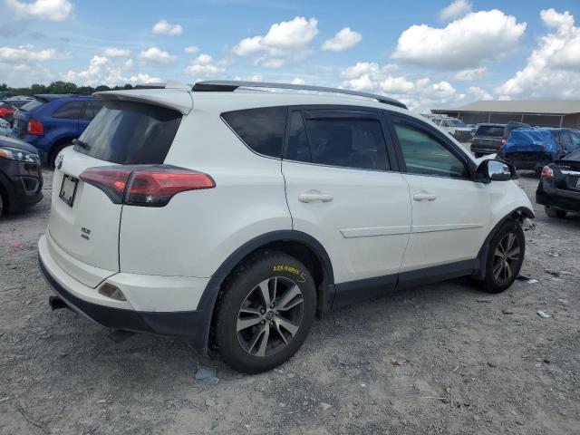 JTMRFREV5HJ117447 - 2017 TOYOTA RAV4 XLE 白色 照片 3