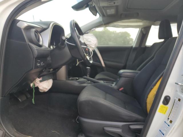 JTMRFREV5HJ117447 - 2017 TOYOTA RAV4 XLE 白色 照片 7