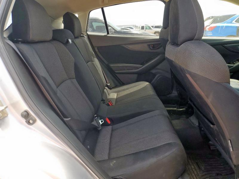 JF2GTABC1K8386596 - 2019 SUBARU CROSSTREK SILVER photo 11