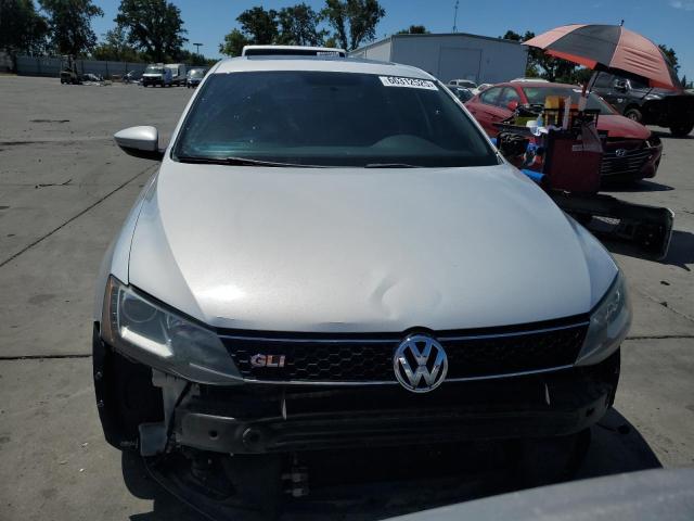 3VW4A7AJ3DM256826 - 2013 VOLKSWAGEN JETTA GLI Сріблястий фото 5