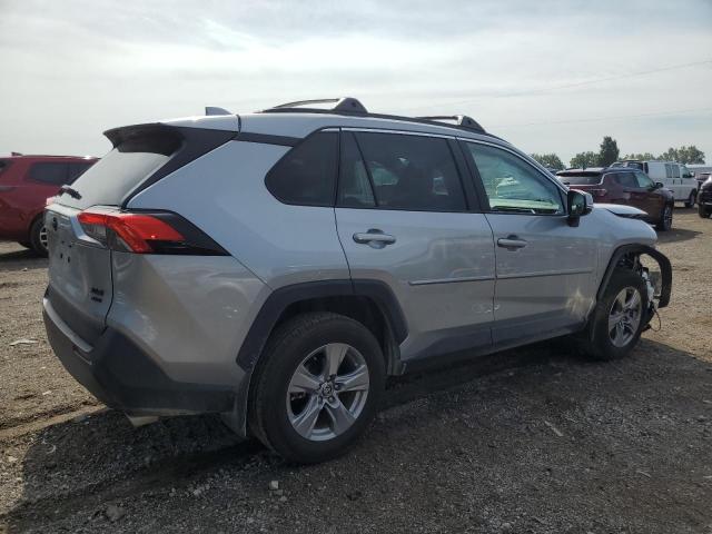 2T3P1RFV3SW496123 - 2025 TOYOTA RAV4 XLE SILVER photo 3