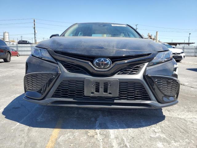 4T1G11AK9PU837085 - 2023 TOYOTA CAMRY SE NIGHT SHADE BLACK photo 5