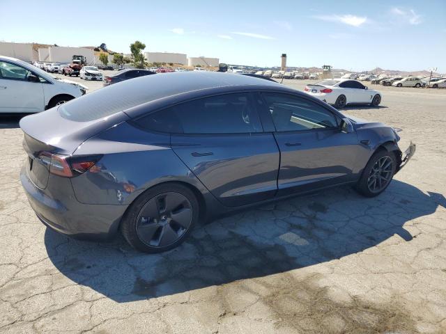 5YJ3E1EA3PF590342 - 2023 TESLA MODEL 3 灰色 照片 3