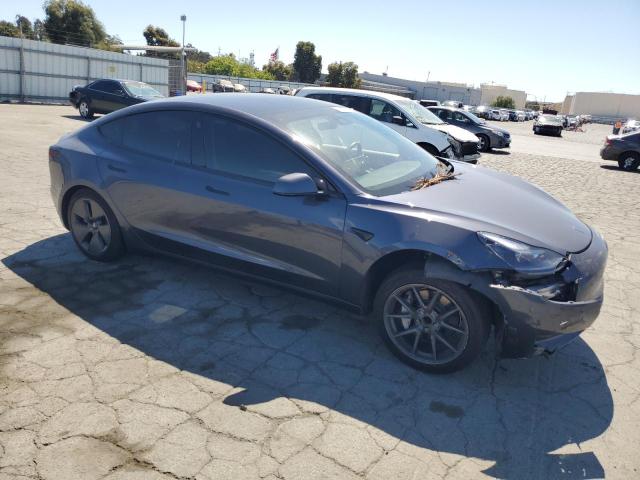 5YJ3E1EA3PF590342 - 2023 TESLA MODEL 3 灰色 照片 4