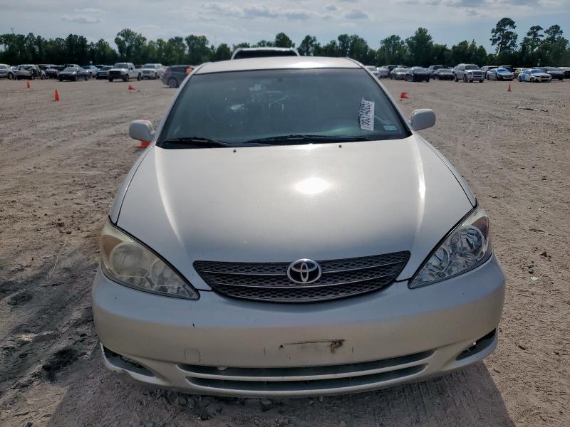 JTDBE32K320065499 - 2002 TOYOTA CAMRY LE 银色 照片 5