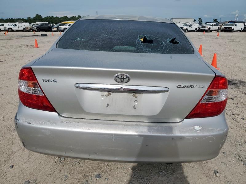 JTDBE32K320065499 - 2002 TOYOTA CAMRY LE 银色 照片 6