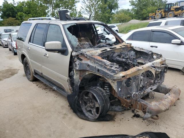 5LMFU28R74LJ26155 - 2004 LINCOLN NAVIGATOR ოქროსფერი ფოტო 4