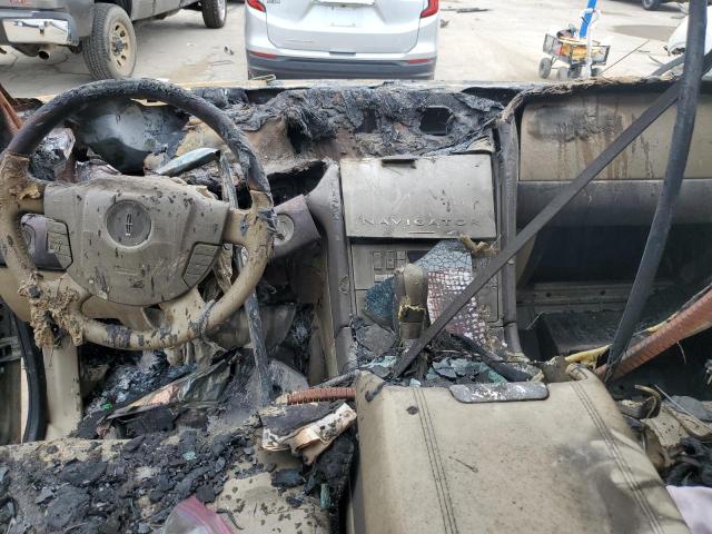 5LMFU28R74LJ26155 - 2004 LINCOLN NAVIGATOR ოქროსფერი ფოტო 8