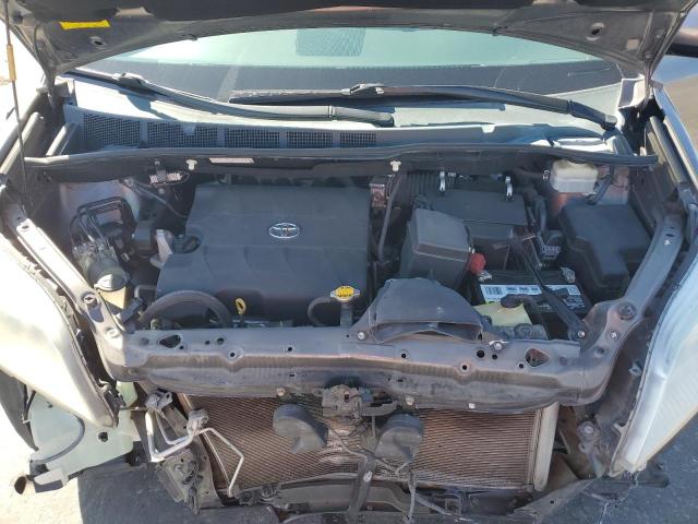 5TDKK3DC5DS398625 - 2013 TOYOTA SIENNA LE ნაცრისფერი ფოტო 12