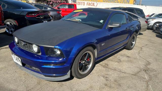 1ZVHT82H355190301 - 2005 FORD MUSTANG GT BLUE photo 2