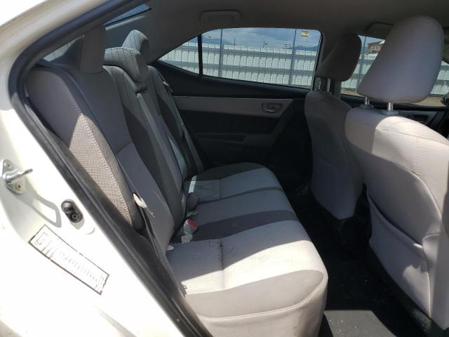 5YFBURHE2JP804339 - 2018 TOYOTA COROLLA L WHITE photo 10