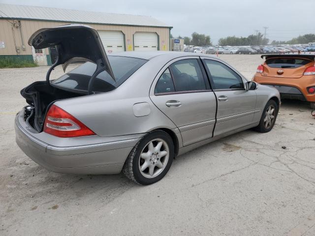 WDBRF81J44F477723 - 2004 MERCEDES-BENZ C 240 4MATIC SILVER photo 3