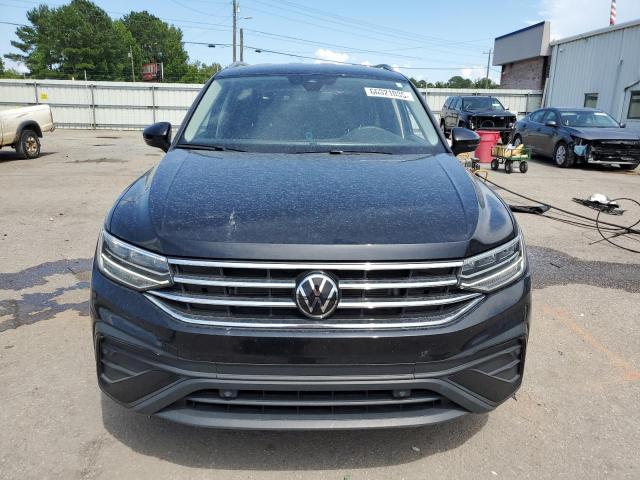 3VV3B7AXXRM007447 - 2024 VOLKSWAGEN TIGUAN SE BLACK photo 5