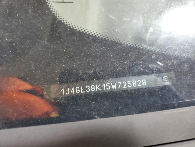 1J4GL38K15W725828 - 2005 JEEP LIBERTY RENEGADE GREEN photo 13