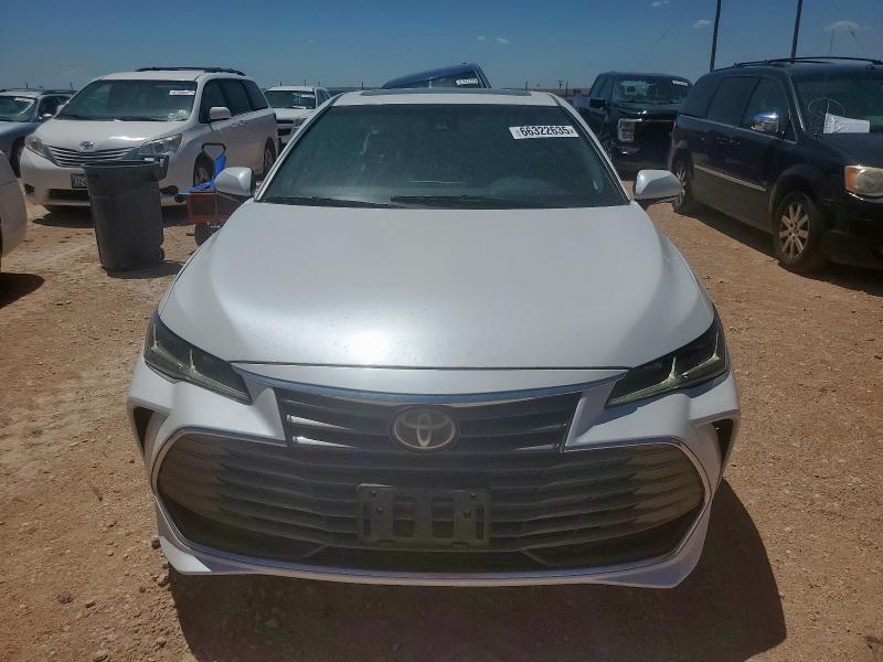 4T1BZ1FB6KU019561 - 2019 TOYOTA AVALON XLE 白色 照片 5