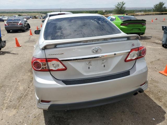 5YFBU4EE6DP213135 - 2013 TOYOTA COROLLA BASE Сріблястий фото 6