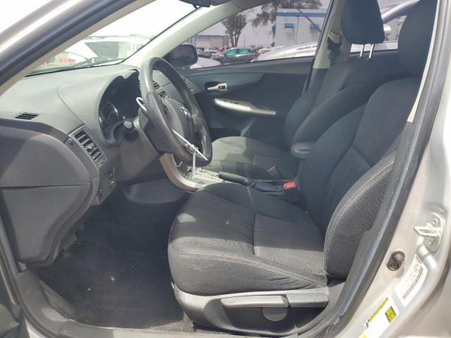 5YFBU4EE6DP213135 - 2013 TOYOTA COROLLA BASE Сріблястий фото 7