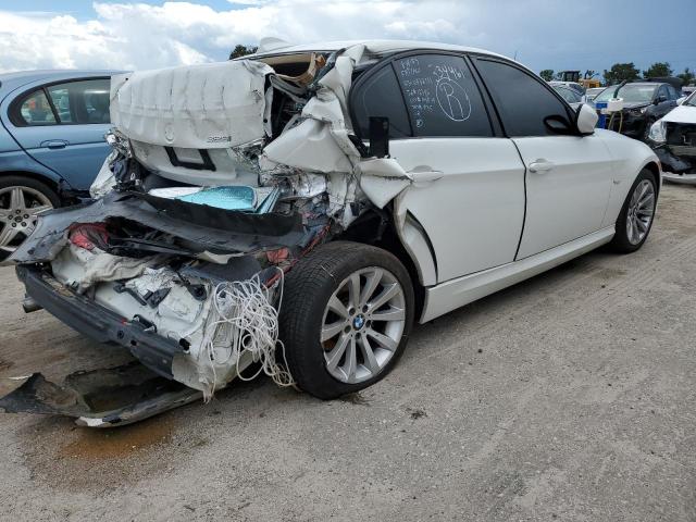 WBAPH7G5XBNM58715 - 2011 BMW 328 I WHITE photo 3