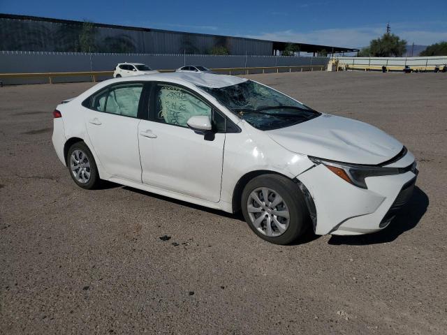 JTDBCMFE9R3041958 - 2024 TOYOTA COROLLA LE WHITE photo 4