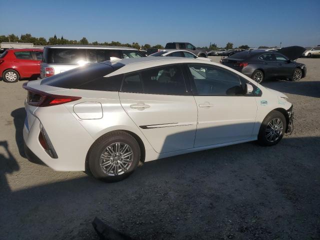 JTDKARFP8H3065025 - 2017 TOYOTA PRIUS PRIM WHITE photo 3