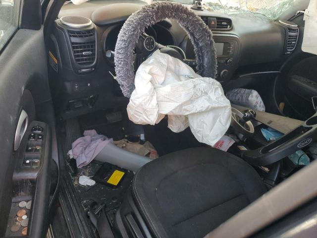 KNDJP3A57G7336418 - 2016 KIA SOUL + GRAY photo 8