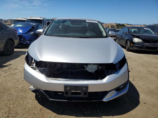 JHMZC5F14JC022044 - 2018 HONDA CLARITY SILVER photo 5