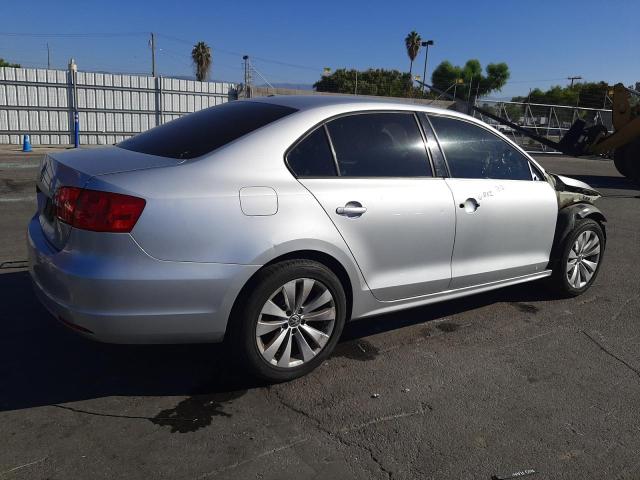 3VW2K7AJ1DM398239 - 2013 VOLKSWAGEN JETTA BASE 银色 照片 3