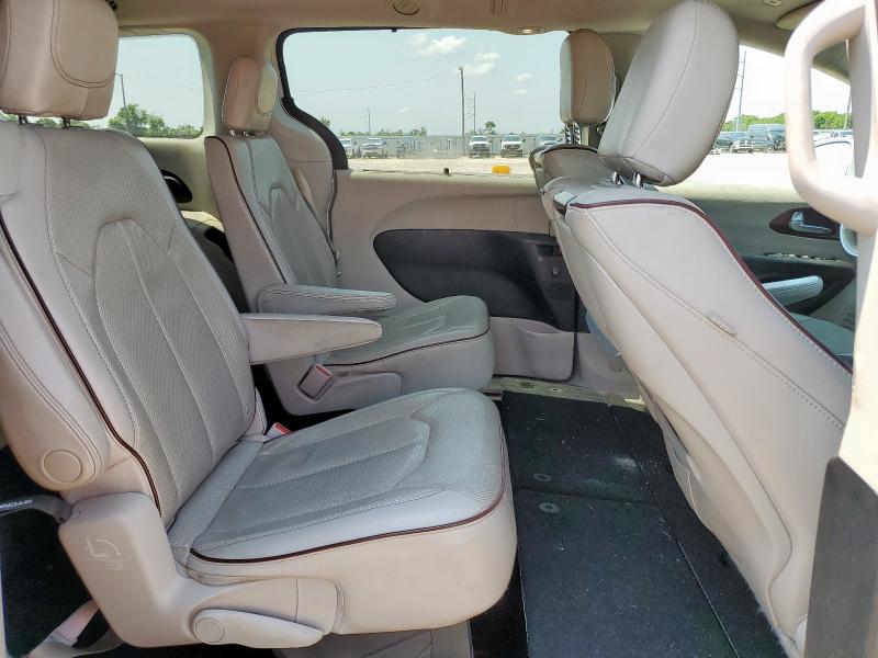 2C4RC1GG6JR117614 - 2018 CHRYSLER PACIFICA LIMITED WHITE photo 11