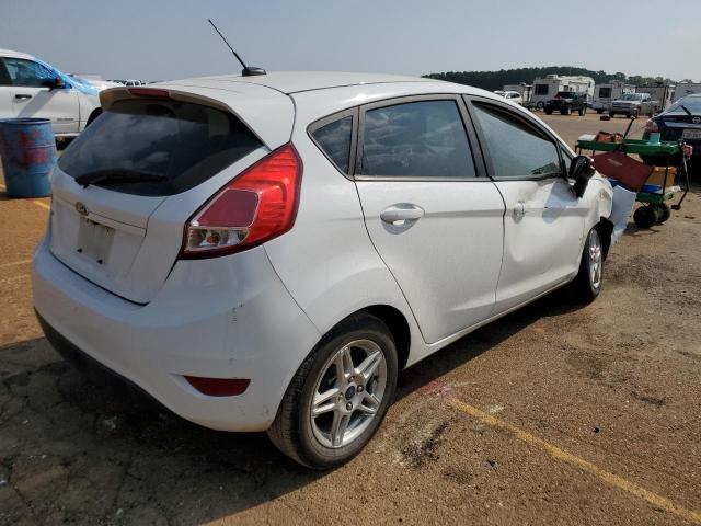 3FADP4EJ1KM144992 - 2019 FORD FIESTA SE WHITE photo 3