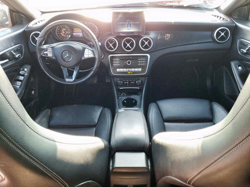 WDDSJ4EBXJN530459 - 2018 MERCEDES-BENZ CLA 250 红色 照片 8