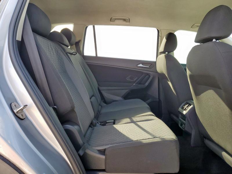 3VV1B7AX3LM027568 - 2020 VOLKSWAGEN TIGUAN S Արծաթագույն լուսանկար 11