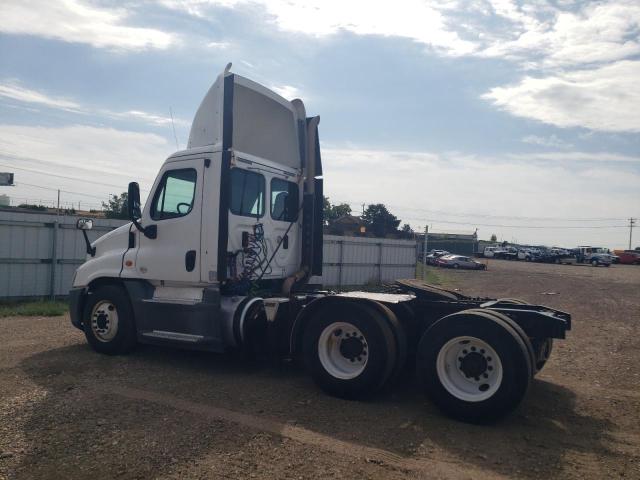 1FUJGEDVXFLGJ9730 - 2015 FREIGHTLINER CASCADIA 1 WHITE photo 3