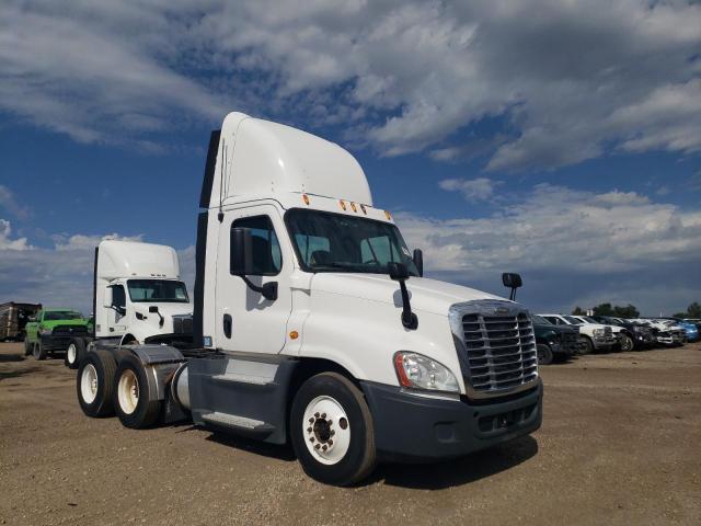 2015 FREIGHTLINER CASCADIA 1, 