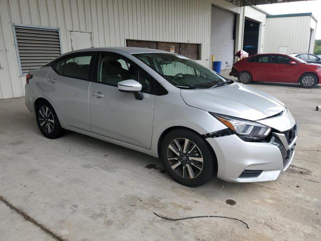 3N1CN8EV0LL881553 - 2020 NISSAN VERSA SV SILVER photo 4